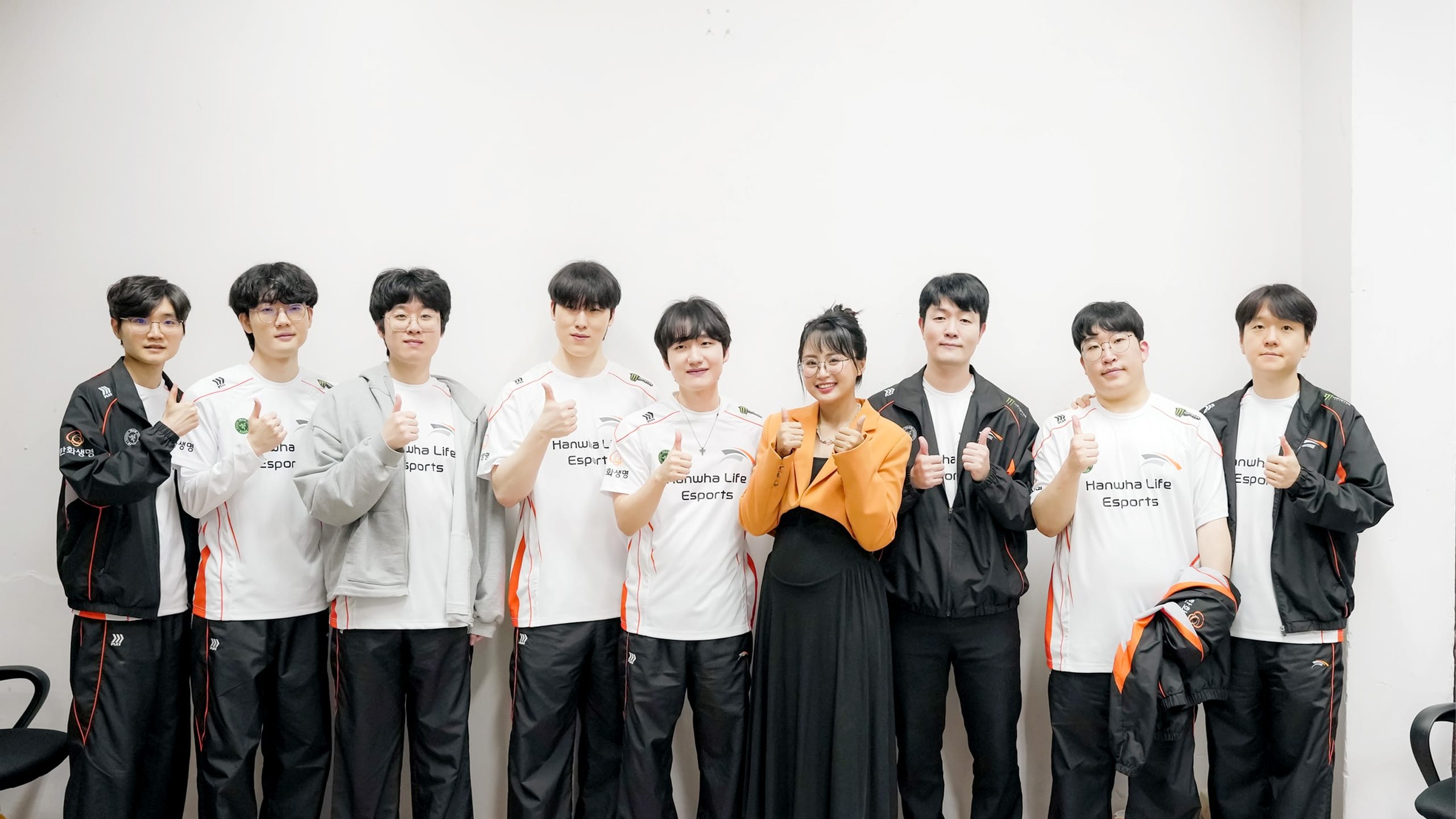 Hanwha Life Esports Fan Fest 2025: 2.500 Fan Việt “Cháy Vé” Gặp Gỡ Dàn Tuyển Thủ LMHT Hàn Quốc